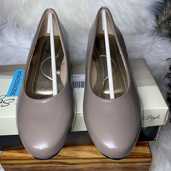 Soft Style Angel II Pumps, Women's Size 7.5 EW,  Extra wide Nude Plum New In Box - Picture 5 of 11